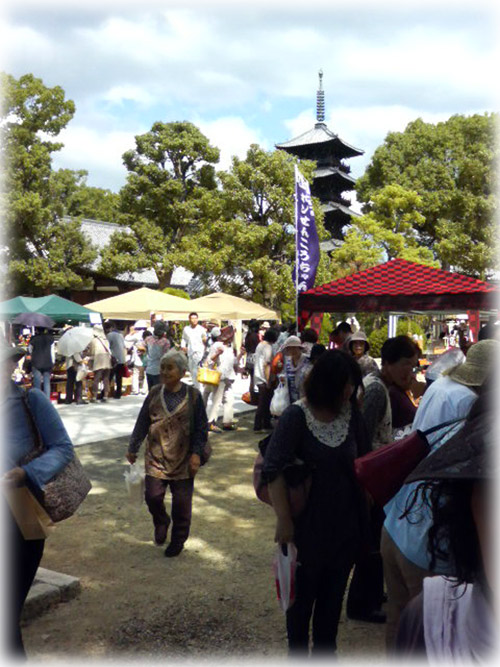 本山寺の「ひだまり市」2